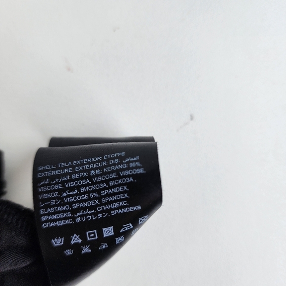 Bebe Women’s Stretch Black Beaded Asymmetrical One Cold Shoulder Top Blouse XS - Picture 11 of 11